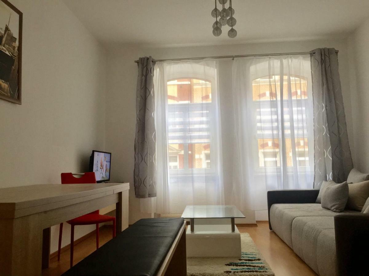 Ferienwohnung Am Schmidtstedter Knoten 埃尔福特 外观 照片